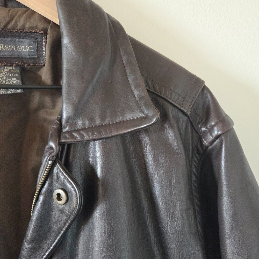 Banana Republic Vintage Leather Bomber Jacket made in Korea Size 40 - Picture 6 of 11